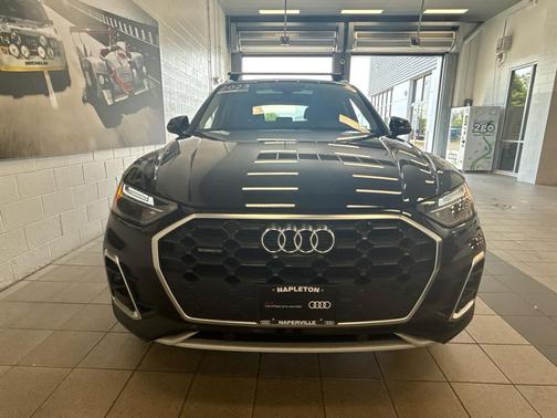 Mythos Black Metallic 2023 Audi Q5 45 S line Premium Plus