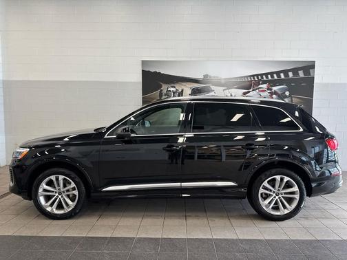 2025 Audi Q7 55 Premium Plus