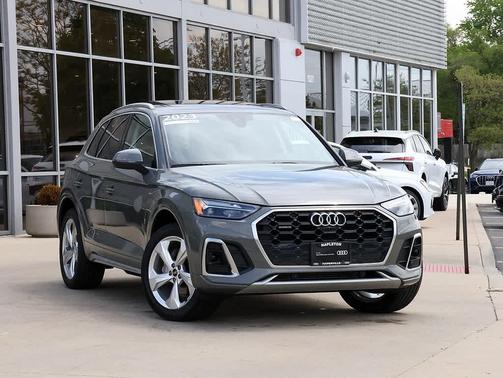 Chronos Gray Metallic 2023 Audi Q5 45 S line Premium Plus