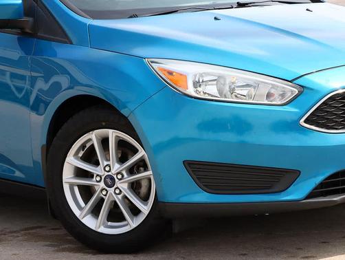 Blue Candy Metallic Tinted Clearcoat 2015 Ford Focus SE