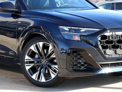2026 Audi Q8 55 Premium Plus
