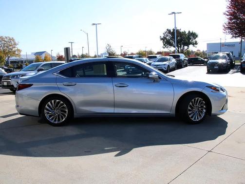 2025 Lexus ES 350 Ultra Luxury