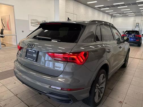 2025 Audi Q3 Premium 45 TFSI S line quattro Tiptronic