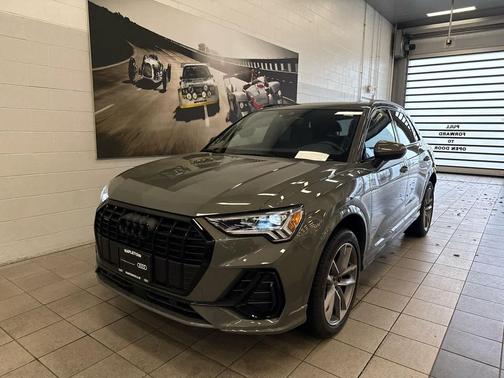 2025 Audi Q3 Premium 45 TFSI S line quattro Tiptronic