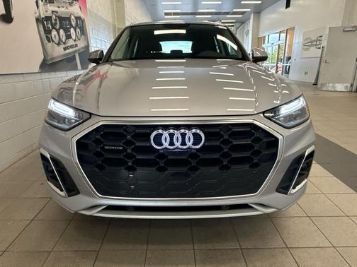 Florett Silver Metallic 2023 Audi Q5 45 S line Premium Plus