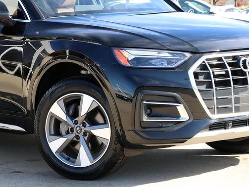 2023 Audi Q5 40 Premium Plus