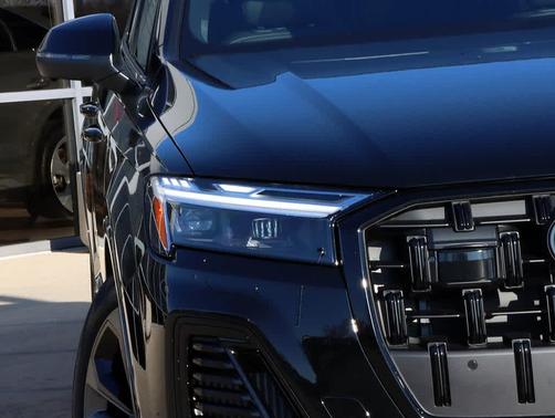 2026 Audi Q7 55 Premium Plus