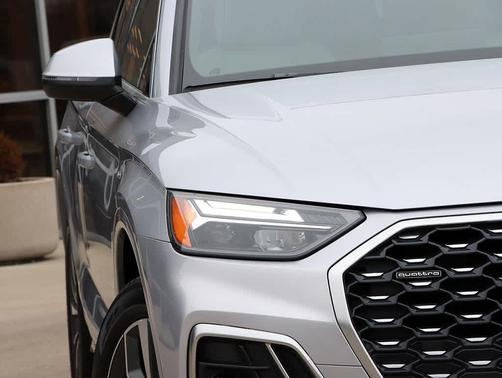 2022 Audi Q5 45 S line Premium Plus