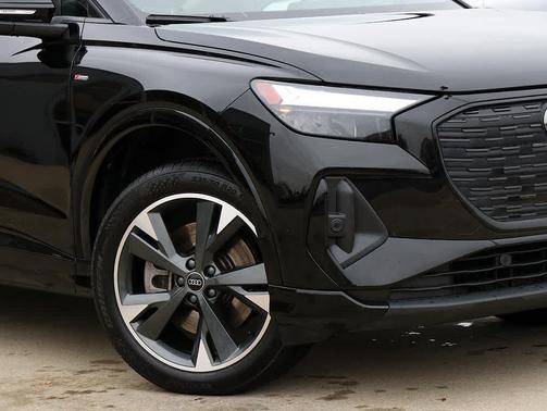 2024 Audi Q4 e-tron Premium Plus 50 quattro