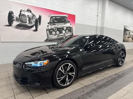2023 Audi e-tron GT Premium Plus quattro