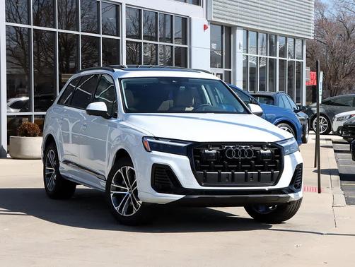 2026 Audi Q7 45 Premium
