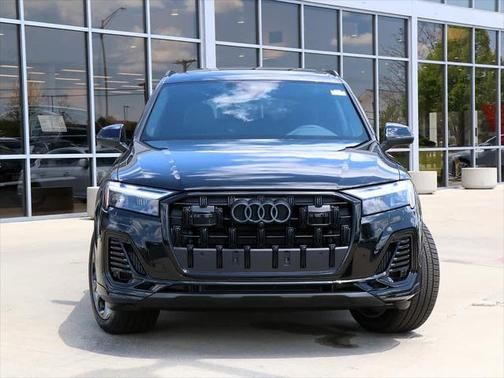 2025 Audi Q7 55 Premium Plus