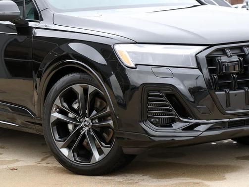 2025 Audi Q7 55 Premium Plus