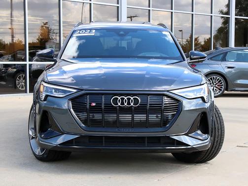 2023 Audi e-tron S Prestige quattro