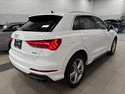 2024 Audi Q3 Premium 45 TFSI S line quattro Tiptronic