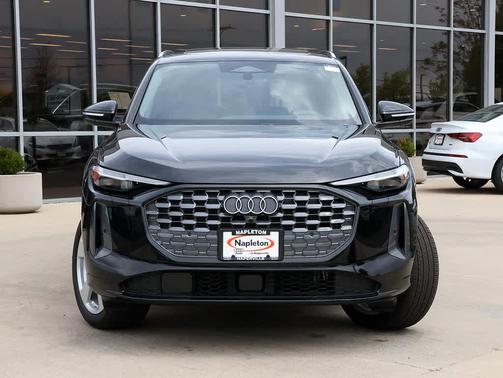 Mythos Black Metallic 2026 Audi Q5 Premium Plus TFSI quattro S tronic
