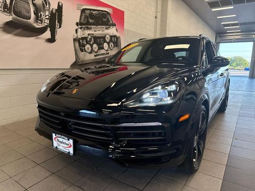 2023 Porsche Cayenne Platinum Edition