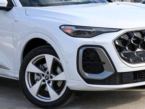 2025 Audi Q5 Premium Plus TFSI quattro S tronic