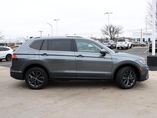 2022 Volkswagen Tiguan 2.0T SE 4MOTION