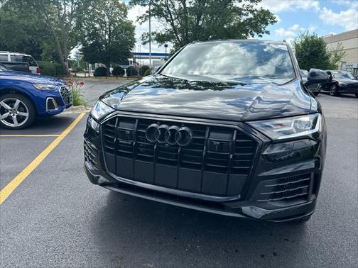 2022 Audi Q7 55 Premium Plus