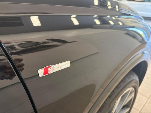 Mythos Black Metallic 2023 Audi Q4 e-tron Premium Plus 50 quattro