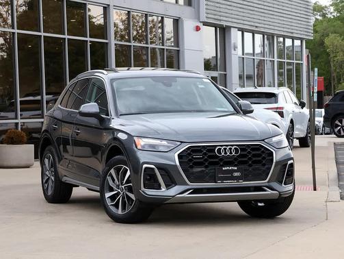 Daytona Gray Pearl Effect 2023 Audi Q5 45 S line Premium Plus