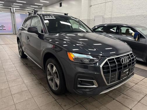 2023 Audi Q5 40 Premium Plus