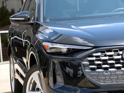2025 Audi Q5 Premium Plus