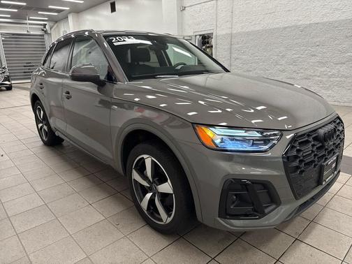 2023 Audi Q5 45 S line Premium Plus
