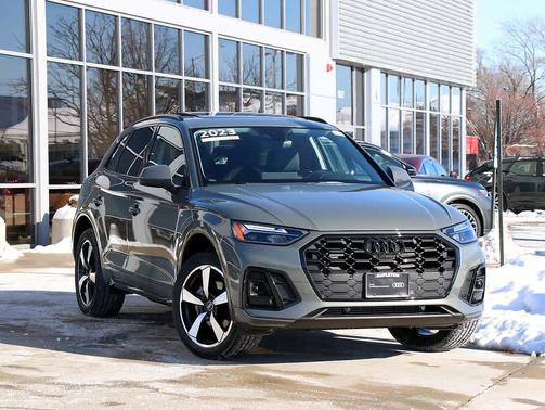 2023 Audi Q5 45 S line Premium Plus