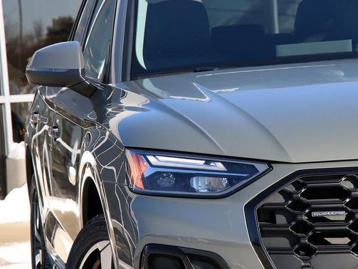 2023 Audi Q5 45 S line Premium Plus