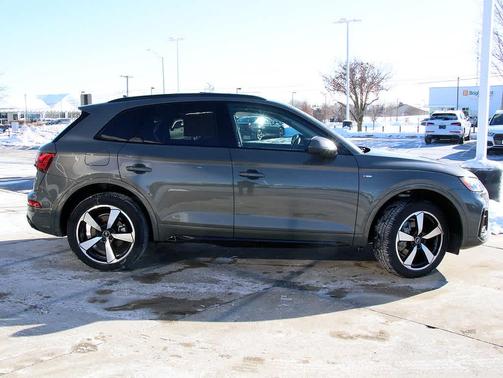 2023 Audi Q5 45 S line Premium Plus