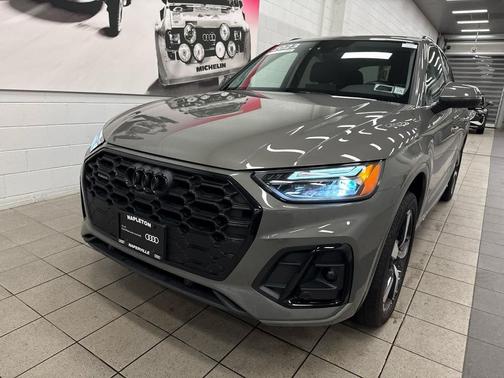 2023 Audi Q5 45 S line Premium Plus