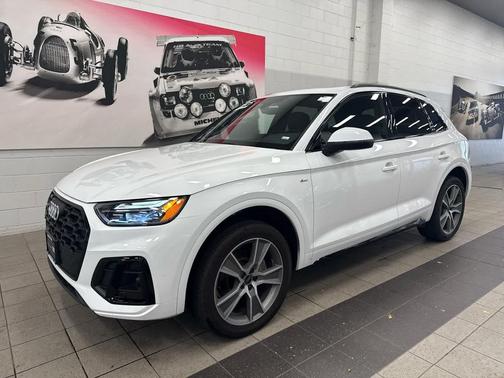 2025 Audi Q5 45 S line Premium