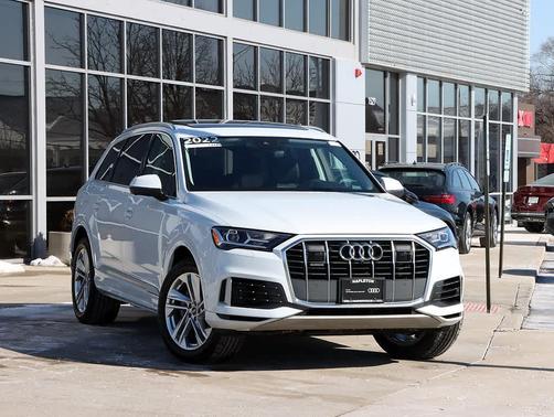 2022 Audi Q7 55 Premium Plus