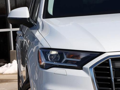 2022 Audi Q7 55 Premium Plus