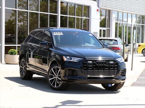 2022 Audi Q7 55 Premium Plus