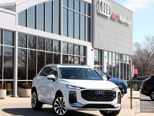 Glacier White Metallic 2026 Audi Q3 TFSI quattro S tronic