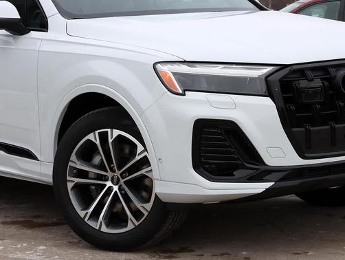 2026 Audi Q7 45 Premium