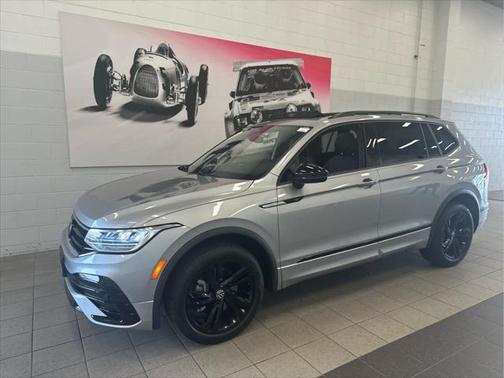 2023 Volkswagen Tiguan 2.0T SE R-Line Black 4MOTION
