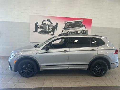 2023 Volkswagen Tiguan 2.0T SE R-Line Black 4MOTION