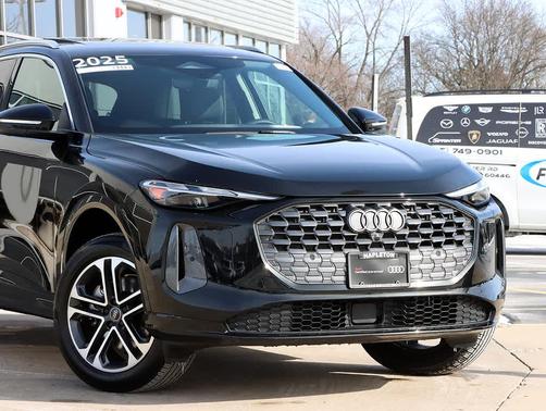 2025 Audi Q5 Premium TFSI quattro S tronic