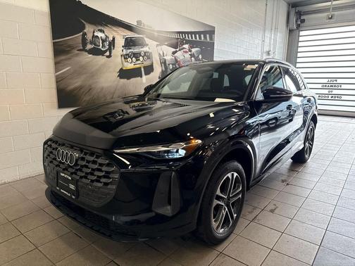 2025 Audi Q5 Premium TFSI quattro S tronic