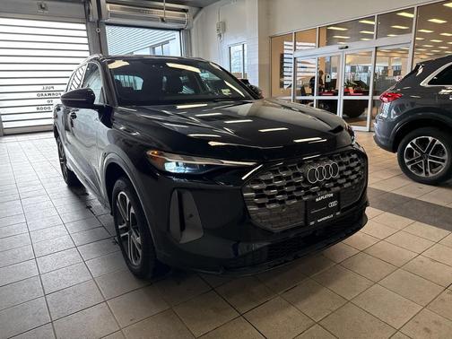 2025 Audi Q5 Premium TFSI quattro S tronic