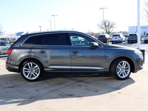 2025 Audi Q7 55 Premium Plus