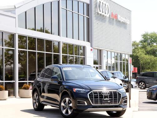Mythos Black Metallic 2022 Audi Q5 40 Premium Plus