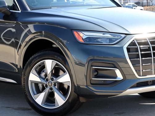 Manhattan Gray Metallic 2023 Audi Q5 40 Premium Plus