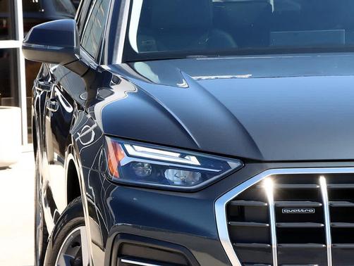 Manhattan Gray Metallic 2023 Audi Q5 40 Premium Plus