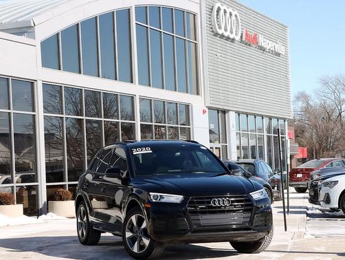 2020 Audi Q5 45 Titanium Premium
