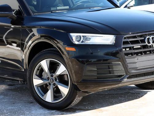 2020 Audi Q5 45 Titanium Premium